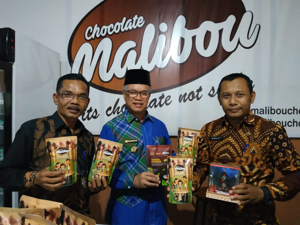 Walikota Samarinda Borong Cokelat Padangpariaman