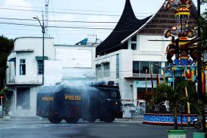 Satgas Covid 19 Pariaman Semprotkan Desifektan