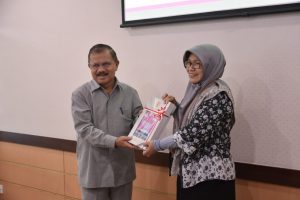 Ali Mukhni Serahkan LKPD Padang Pariaman ke BPK