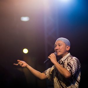 Larangan Jamaah di Masjid, Begini Pandangan Ustadz Felix Siauw