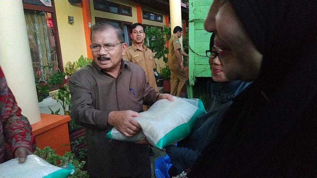 Padangpariaman Berikan 820 Ton Beras untuk 91 Ribu Warga Terdampak Corona