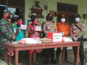 Forkopimda Mentawai Berikan Bantuan untuk Pesantren dan Panti Asuhan