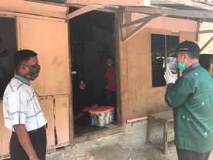 Kunjungi Pasien Isolasi Mandiri, Wagub Sumbar: Jangan Dikucilkan