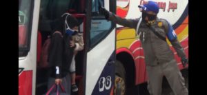 114 Orang Perantau Asal Paninggahan yang Tiba Dari Jakarta Dikarantina di Padang