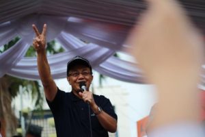 Agam Salurkan Bantuan Bagi Warga Terdampak Covid-19
