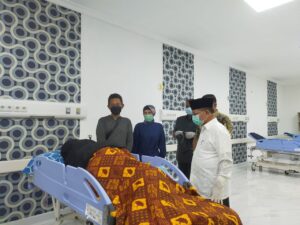Bawa ke Rumah Sakit, Ali Mukhni akan Tanggung Seluruh Biaya Pengobatan Juni Arita, Penderita Kanker asal Padang Sago