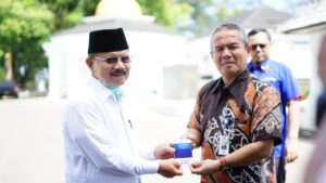 Ali Mukhni Dukung Bank Nagari Beralih Menjadi Bank Nagari Syariah
