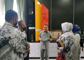 Rombongan PGRI dan STKIP PGRI Sumbar kunjungi bupati Padangpariaman, Senin, 10/8.