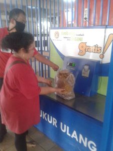 Ada Timbangan Gratis di Pasar Raya Padang