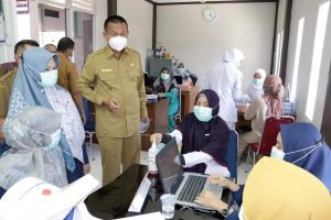 Walikota Pariaman: Nakes yang Tidak Mau Divaksin akan Disanksi