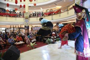 Pentas Seni Kota Pariaman Pukau Warga Pekanbaru