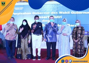 Malam Perpisahan Gubernur/Wakil Gubernur Sumbar Berlangsung Haru
