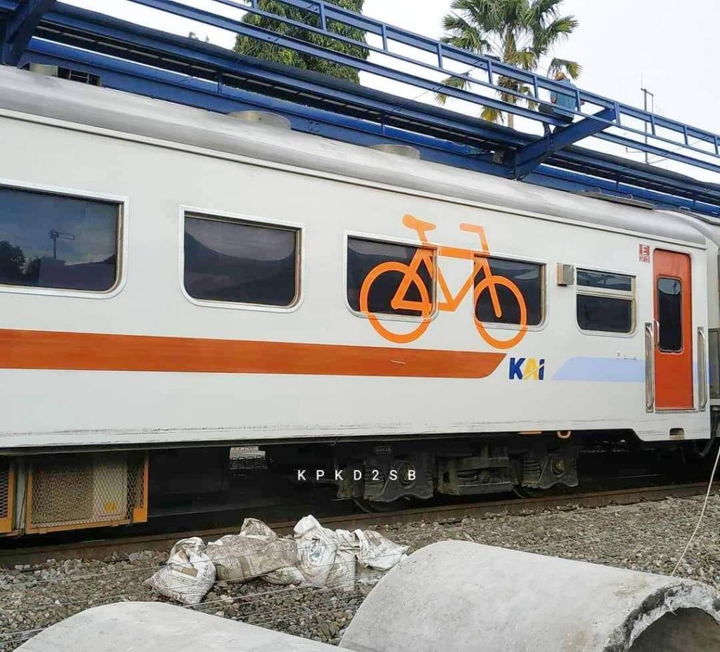 Asyik, Kereta Api ke Pariaman Kini Ada Gerbong Khusus untuk Sepeda