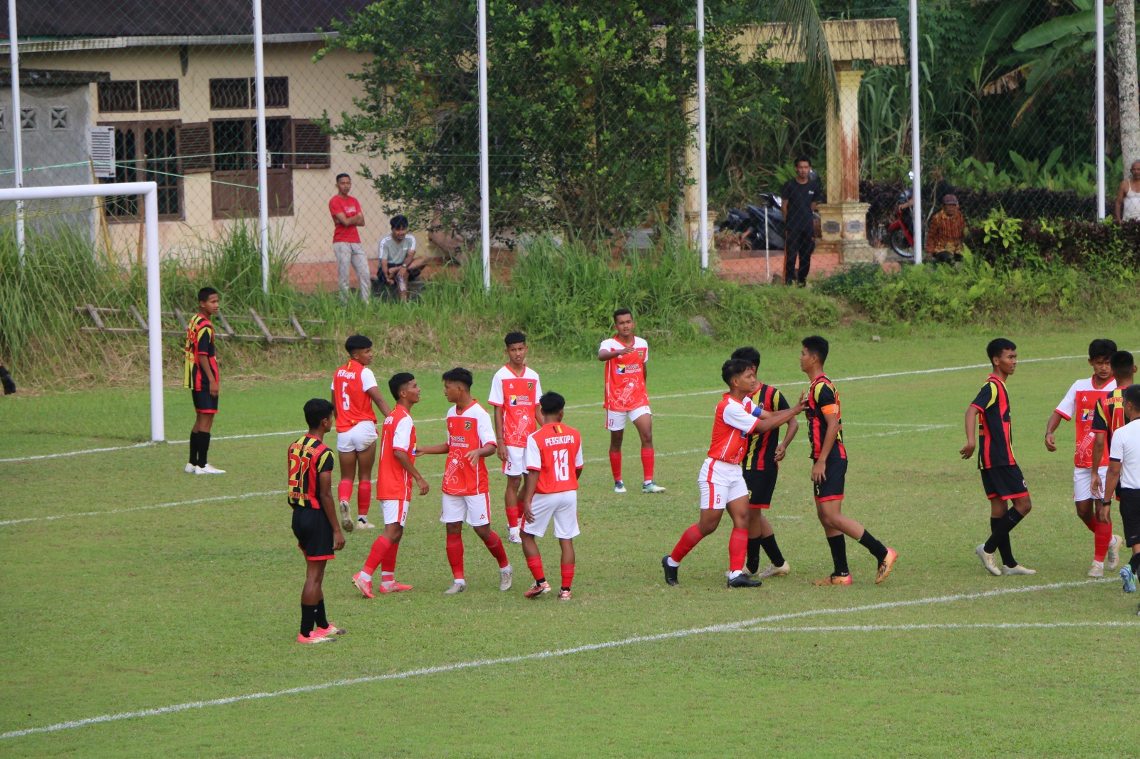 Berlangsung Panas, Laga Perdana Piala Suratin U-17 Persikopa - Minang ...