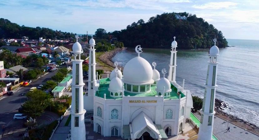 Masjid Al Hakim.