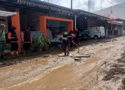 BPBD Padang Kirim Personel dan Relawan Bantu Penanganan Banjir Bandang di Solok