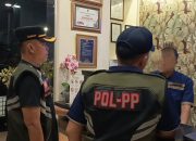 Satpol PP Padang Amankan 11 Orang Saat Patroli Dini Hari
